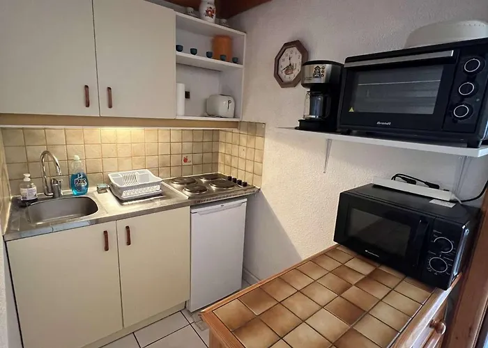 Pavillon 4 Pers. Avec Parking Et Piscine, - Fr-1-701-31 *